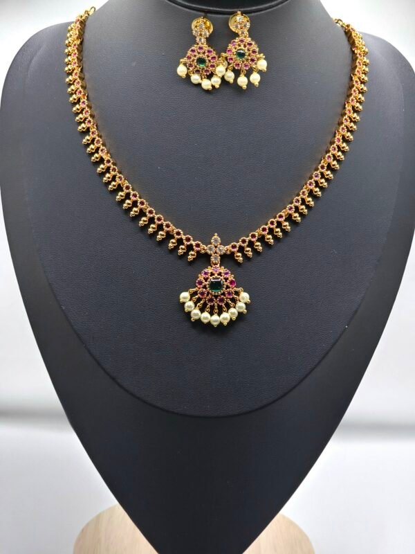 Traditional Gold plated Red and Green kemp Necklace with matching earrings