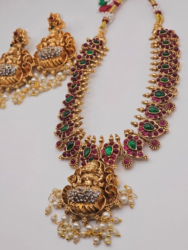 Nagas pendant multicolour Mango Necklace with matching earrings